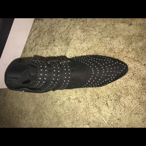 Shoes - Picture 2 of 2